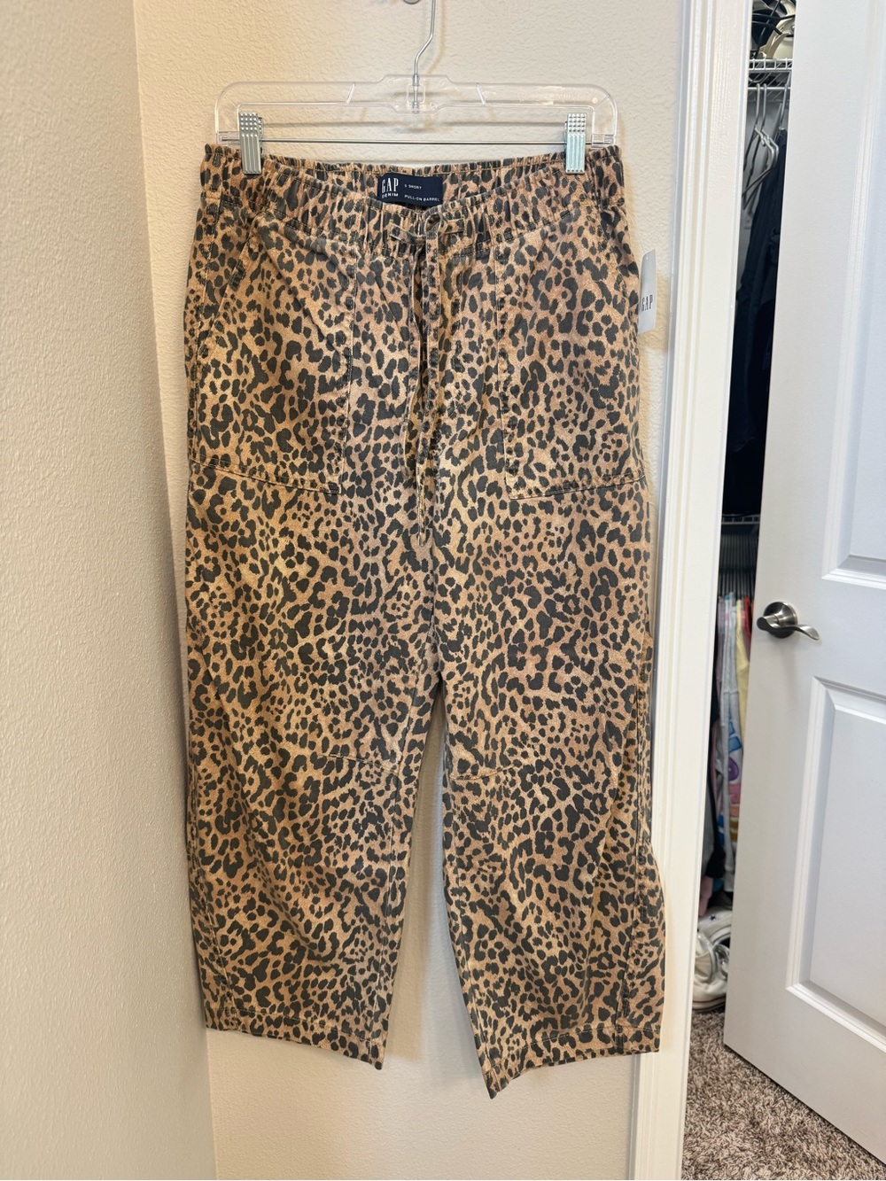 Mid Rise Soft Pull-On Barrel Jeans